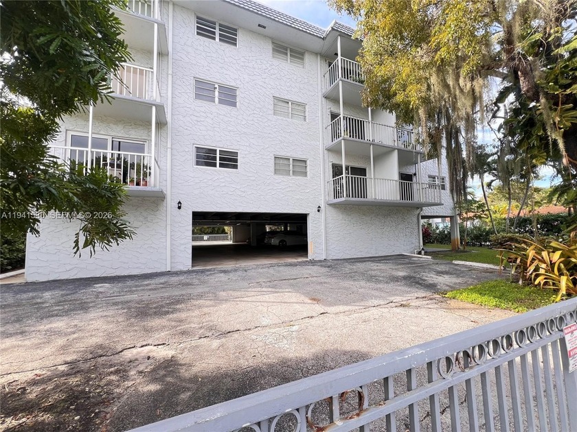 Great apartment in awesome location. 4 minutes drive to Whole - Beach Condo for sale in North Miami, Florida on Beachhouse.com