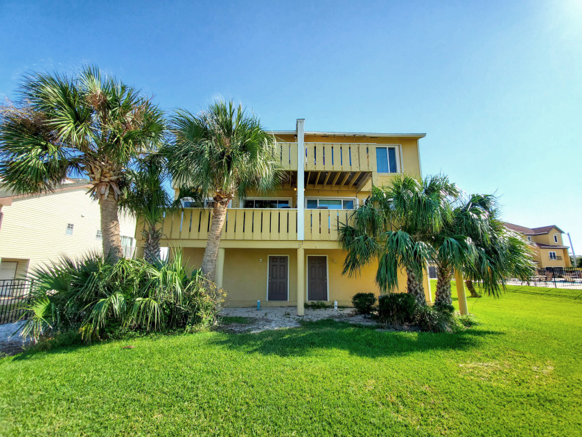 Beautiful 2 bedroom, 3 bath townhome! - Beach Vacation Rentals in Pensacola Beach, Florida on Beachhouse.com