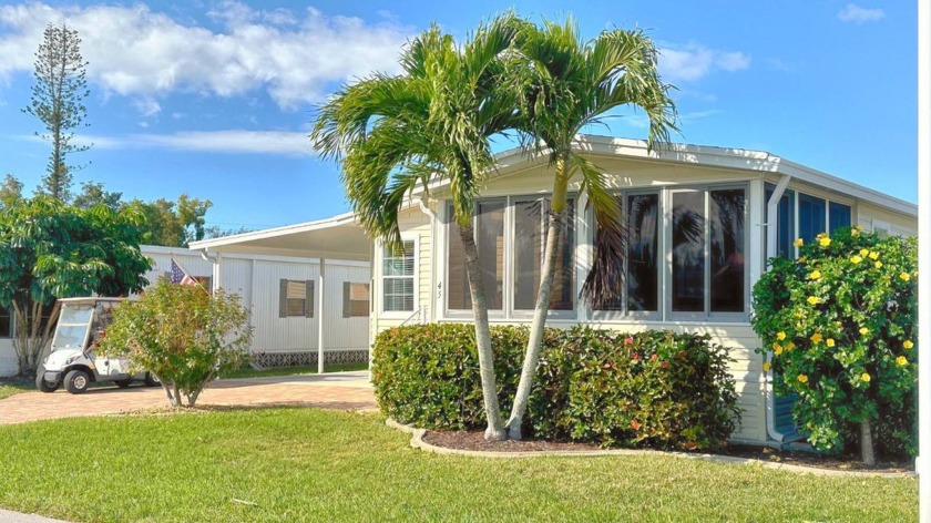 No disappointment here!  This 2014 Jacobson home shows true - Beach Home for sale in Fort Myers, Florida on Beachhouse.com