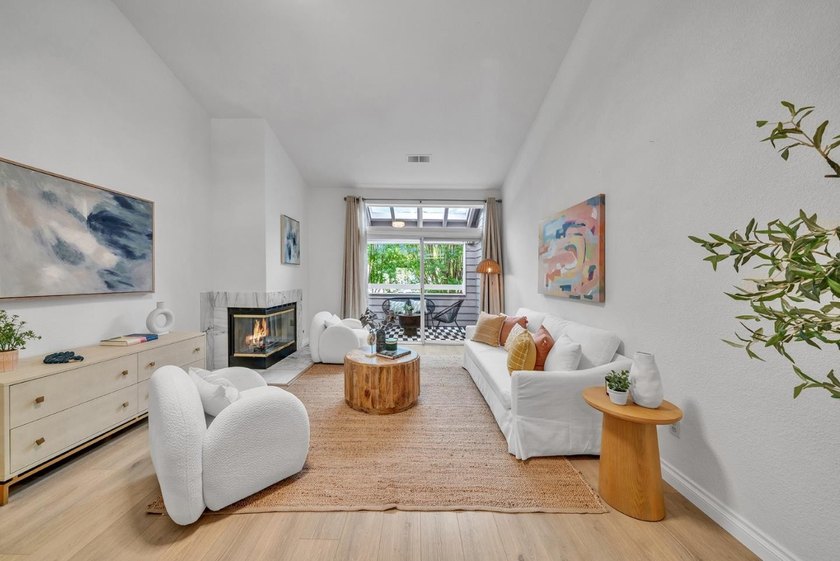 Where elegance meets convenience! Nestled in North San Jose's - Beach Condo for sale in San Jose, California on Beachhouse.com