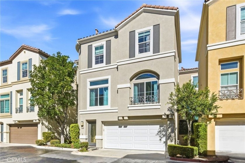 Exceptional 4-bedroom detached residence ideally situated just - Beach Home for sale in Rancho Santa Margarita, California on Beachhouse.com