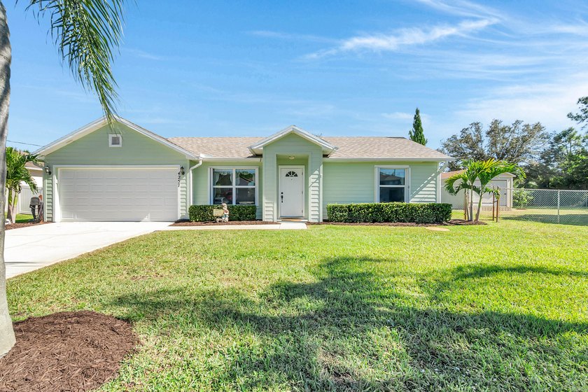 Welcome to this beautifully updated 3-bedroom, 2-bathroom home - Beach Home for sale in Port Saint Lucie, Florida on Beachhouse.com