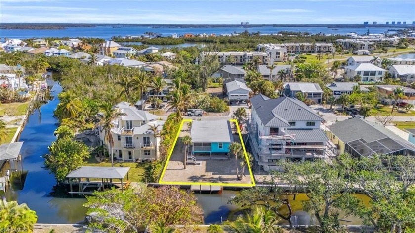 Boat Lovers Dream Location. Gulf Access Canal. Steps to the - Beach Home for sale in Fort Myers Beach, Florida on Beachhouse.com
