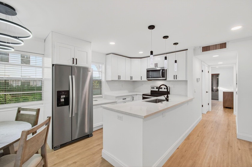 Completely Renovated 2/2 Ground-Floor Condo in Kings Point! - Beach Condo for sale in Delray Beach, Florida on Beachhouse.com