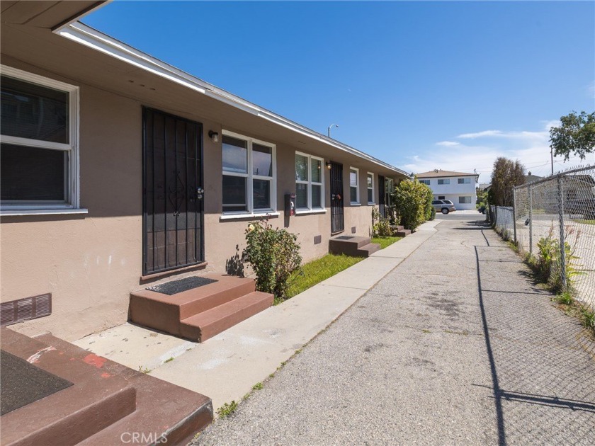 1715 Cherry is a multi-unit residential property nestled in the - Beach Home for sale in Long Beach, California on Beachhouse.com