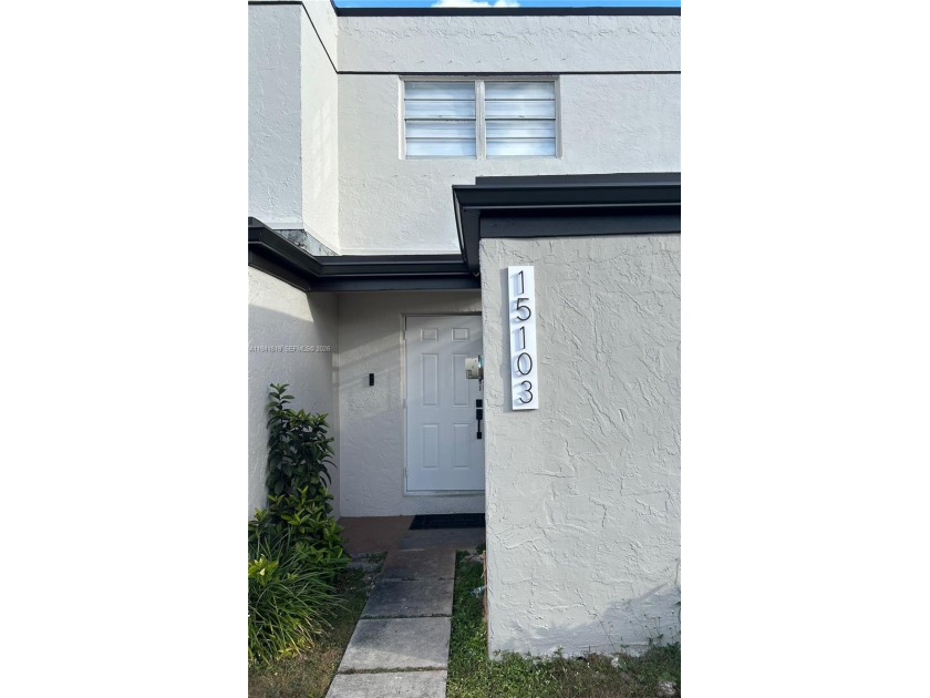 Updated 2-story townhouse in Corners of Kendall Lakes! Features - Beach Condo for sale in Miami, Florida on Beachhouse.com