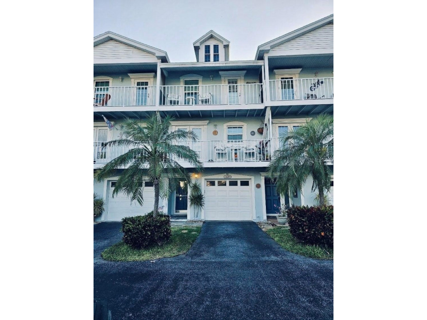 Welcome to Marina Park Townhomes. Rarely available, this lovely - Beach Townhome/Townhouse for sale in ST Pete Beach, Florida on Beachhouse.com
