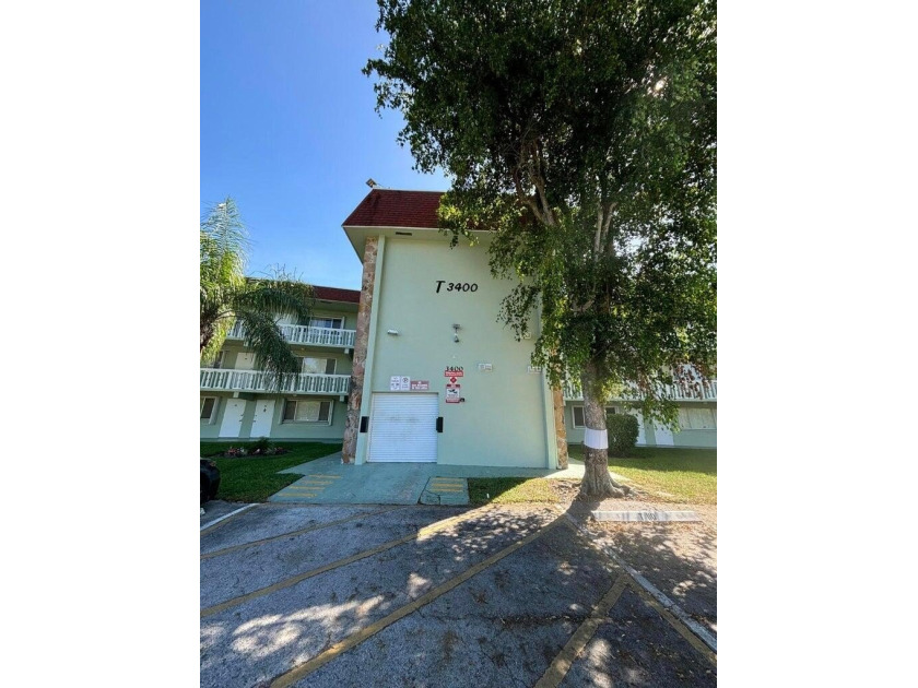 Located in the well-maintained 55+ Regal Palms Community with - Beach Condo for sale in Palm Springs, Florida on Beachhouse.com