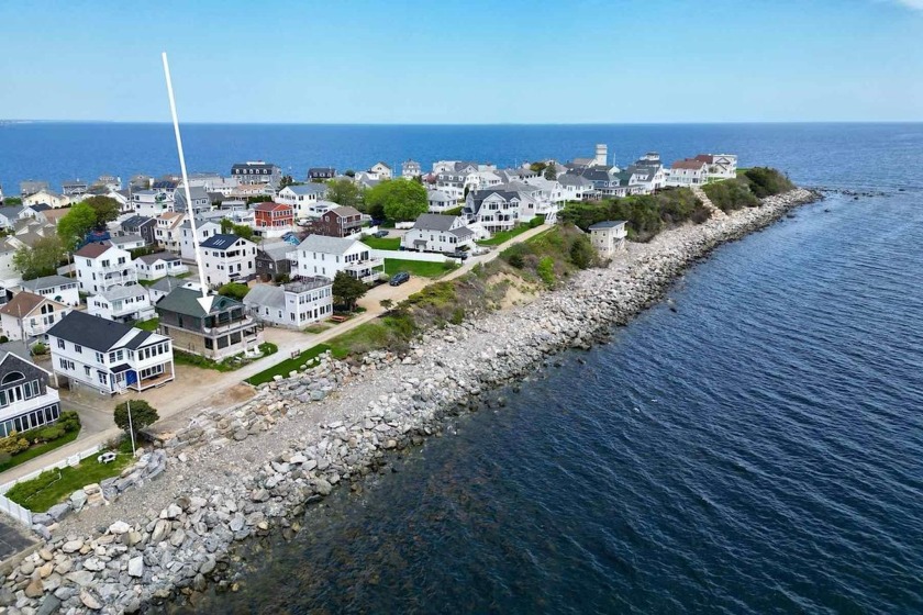 Extraordinary seaside retreat perched high above the Atlantic - Beach Home for sale in Hampton, New Hampshire on Beachhouse.com