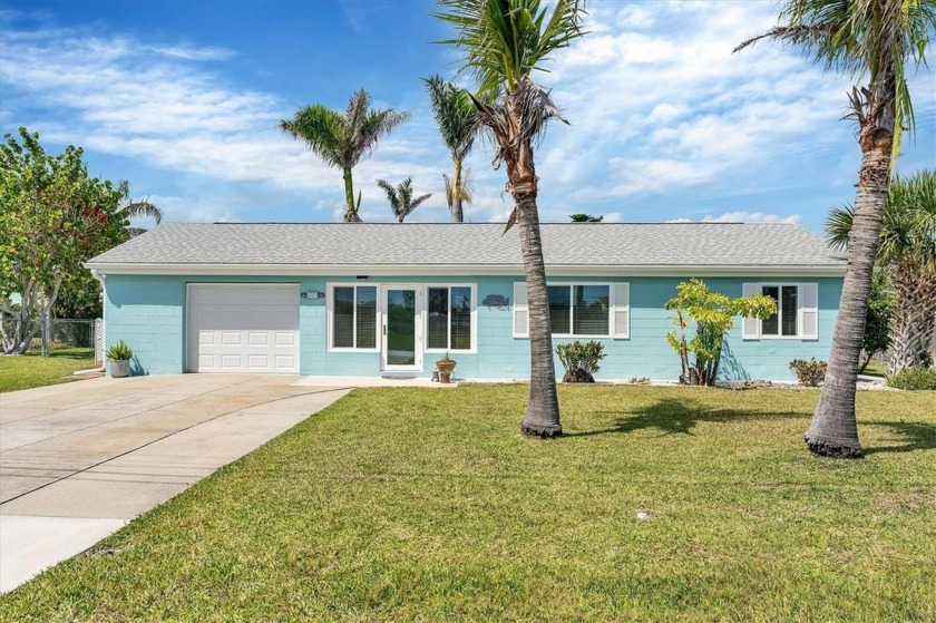 Under contract-accepting backup offers. Discover the coastal - Beach Home for sale in Englewood, Florida on Beachhouse.com
