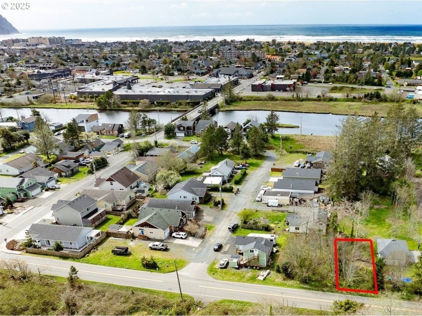 Away from the tourists yet walkable to the Seaside Mall and a - Beach Lot for sale in Seaside, Oregon on Beachhouse.com