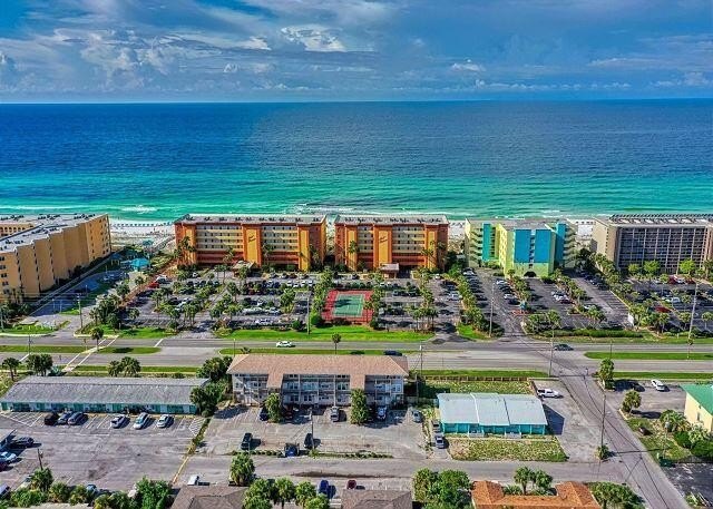 GREAT LOCATION! Top floor and Gulf Views. Fully furnished and - Beach Condo for sale in Fort Walton Beach, Florida on Beachhouse.com