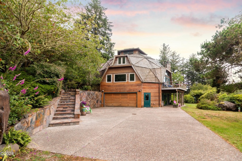 A rare opportunity to own this secluded retreat. Nestled on a - Beach Home for sale in Neskowin, Oregon on Beachhouse.com