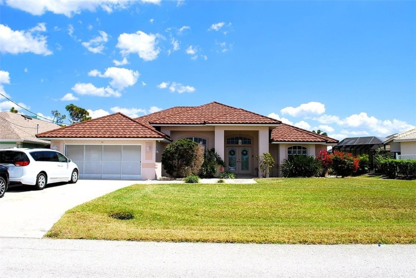 *For Sale: Stunning 1996-Built 3-Bedroom, 2-Bath Lakefront Home - Beach Home for sale in Rotonda West, Florida on Beachhouse.com