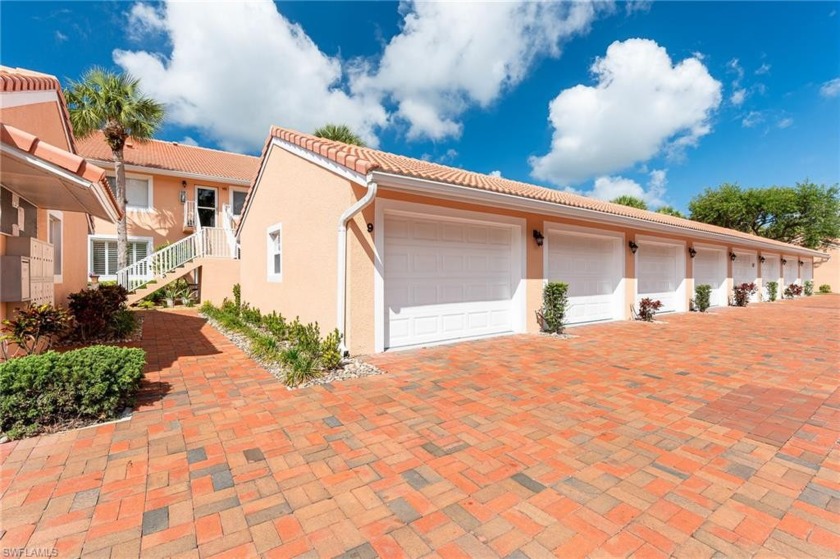 Beautifully updated first floor 2 bed 2 bath Turnkey furnished - Beach Condo for sale in Naples, Florida on Beachhouse.com