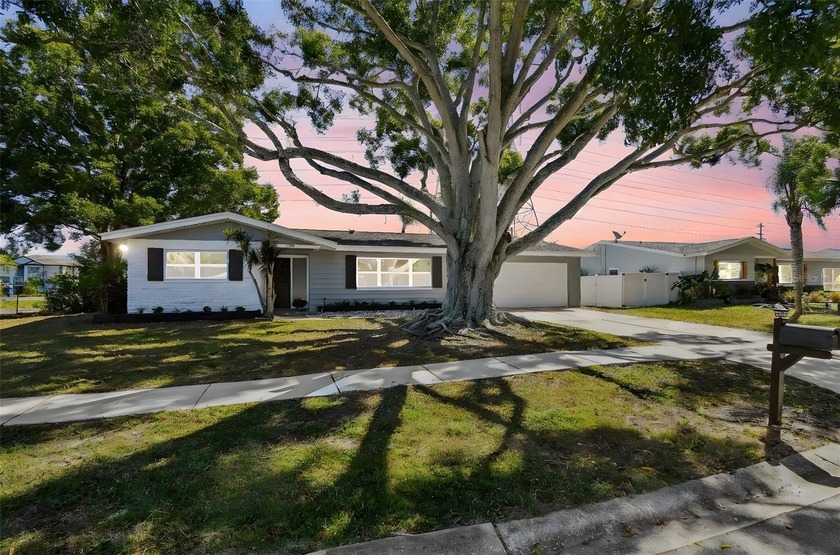 Beautiful, Newley Remodeled, Move-in-Ready 4/2/2 on a corner lot - Beach Home for sale in Clearwater, Florida on Beachhouse.com