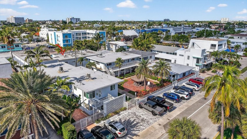 LIVE THE LIFESTYLE IN LAUDERDALE BY THE SEA OPPOSITE THE BEACH - Beach Condo for sale in Lauderdale BY The Sea, Florida on Beachhouse.com