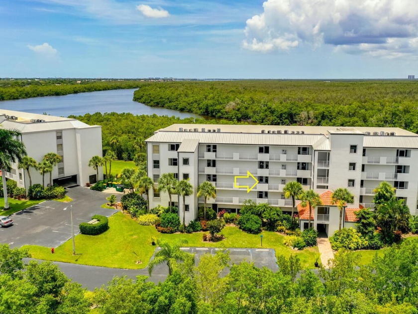 Paradise awaits you at this DIRECT GULF access condo! This - Beach Condo for sale in Marco Island, Florida on Beachhouse.com