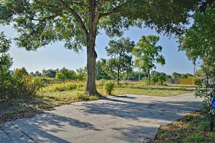 Oversized, 9,600 Sq Ft Vacant Lot!! Dead-end Street with no - Beach Lot for sale in Clearwater, Florida on Beachhouse.com