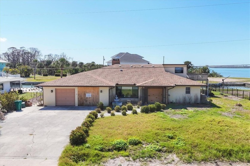 Waterfront Opportunity!

Don't miss this canal-front property - Beach Home for sale in Englewood, Florida on Beachhouse.com
