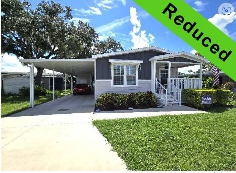 Come tour this beautiful, spacious 2019 manufactured home - Beach Home for sale in Ellenton, Florida on Beachhouse.com