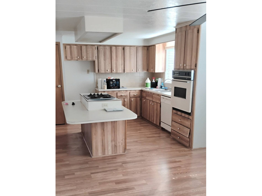 **For Sale: Rare Opportunity - Stunning "PALM HARBOR" - Beach Home for sale in Largo, Florida on Beachhouse.com