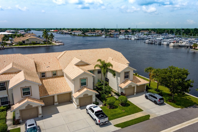 This stunningly renovated, casual coastal design and furnished - Beach Condo for sale in Naples, Florida on Beachhouse.com