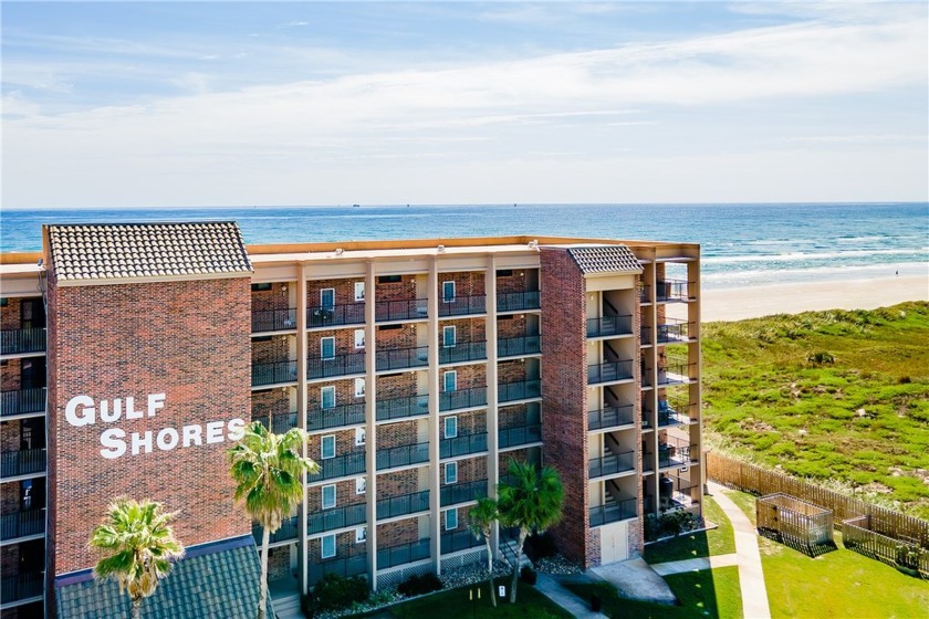 Welcome to Gulf Shores #102. A desirable and convenient - Beach Condo for sale in Port Aransas, Texas on Beachhouse.com