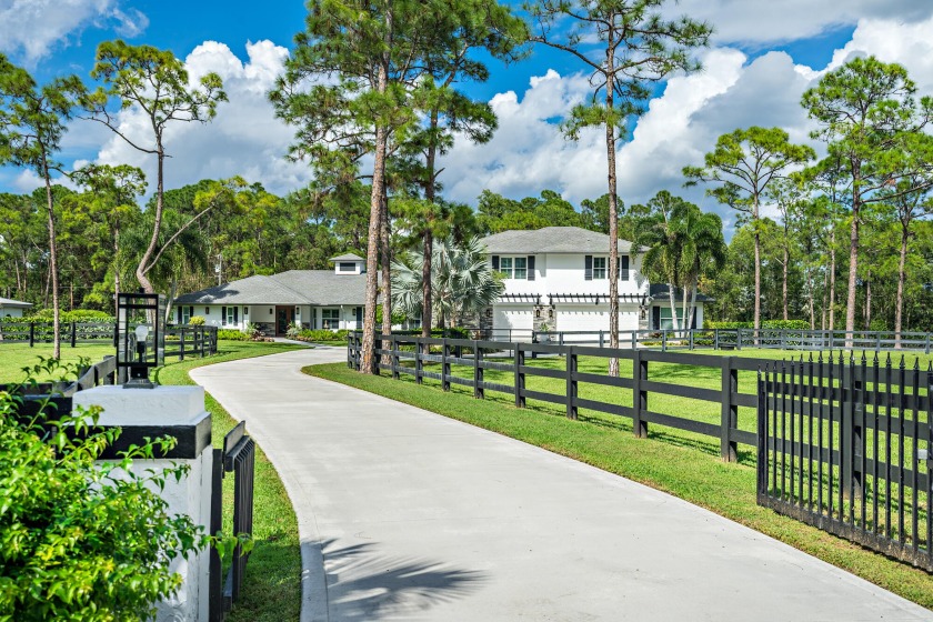 All Sizes Approx.Exquisite Pristine And Private Equestrian - Beach Home for sale in Palm Beach Gardens, Florida on Beachhouse.com