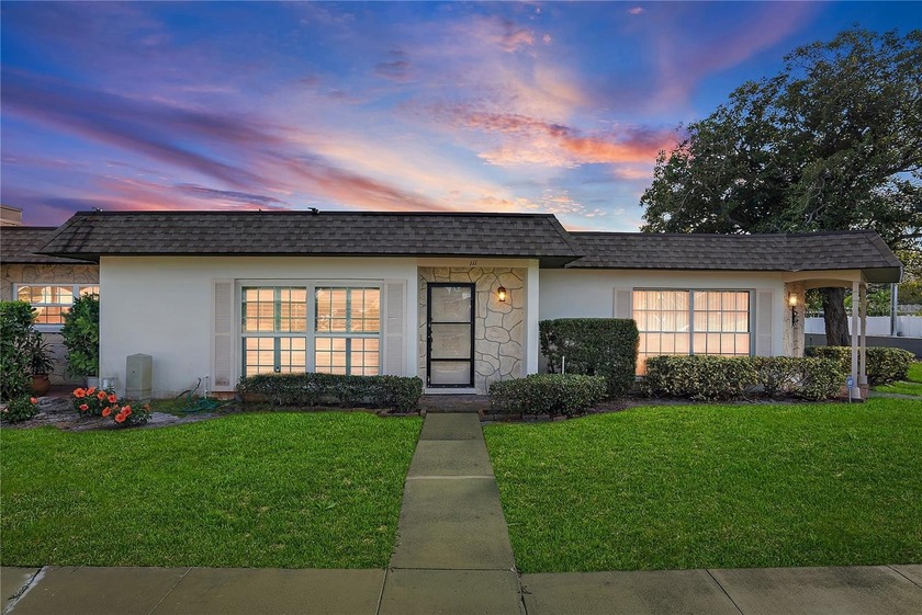 Spacious 2 bedroom, 2 bathroom condominium in the heart of St - Beach Condo for sale in St. Petersburg, Florida on Beachhouse.com