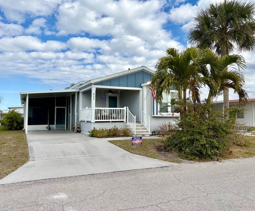 SPECTACULAR WATER VIEWS! This 2 bedroom, 2 bath home is a 2014 - Beach Home for sale in Venice, Florida on Beachhouse.com