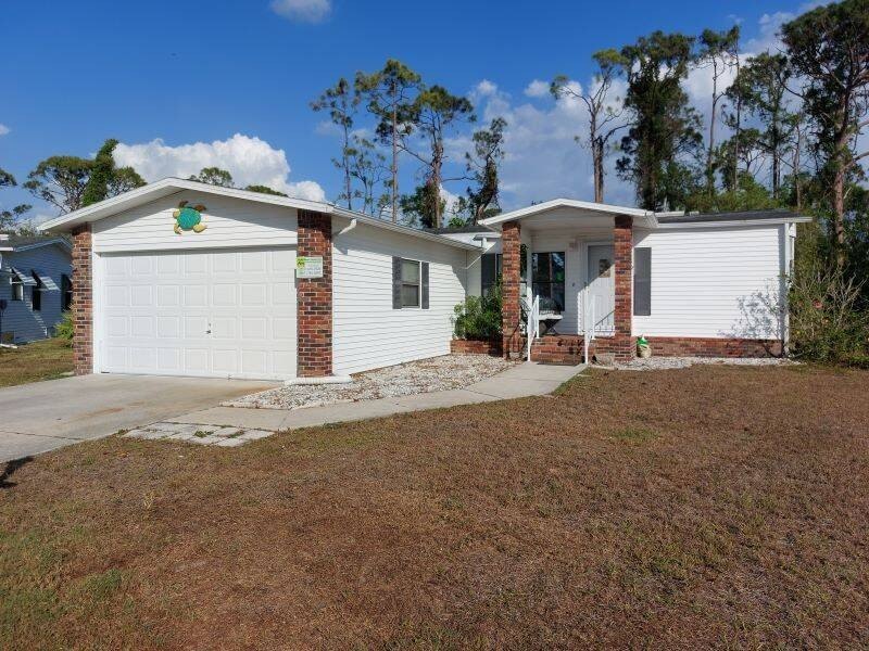 Motivated sellers must sell this 2-bedroom, 2-bath home is - Beach Home for sale in North Fort Myers, Florida on Beachhouse.com