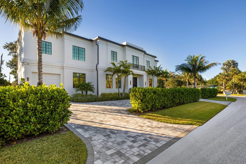 Welcome to 12385 Coconut Row Road, nestled off of Prosperity - Beach Home for sale in Palm Beach Gardens, Florida on Beachhouse.com