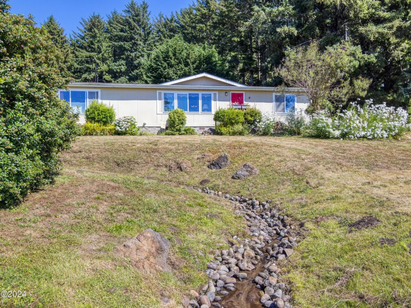 Lovely light and bright Yachats coastal home with peaks of the - Beach Home for sale in Yachats, Oregon on Beachhouse.com