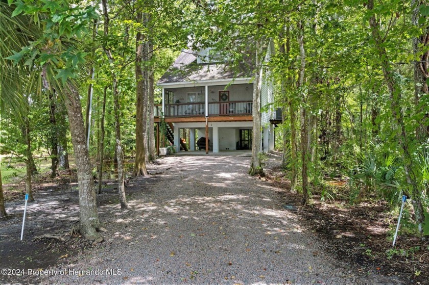 7413 Gettysburg Drive - Beach Home for sale in Weeki Wachee, Florida on Beachhouse.com