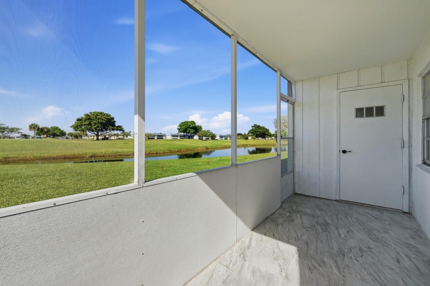 **TRUE CORNER UNIT** Welcome to 193 Burgundy E, a beautifully - Beach Condo for sale in Delray Beach, Florida on Beachhouse.com