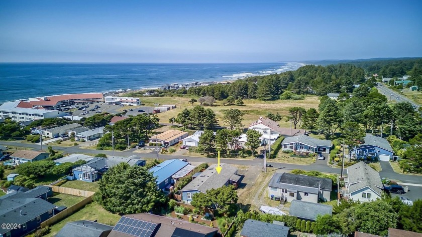 Charming Coastal Retreat on the West Side of 101!Welcome to your - Beach Home for sale in Yachats, Oregon on Beachhouse.com