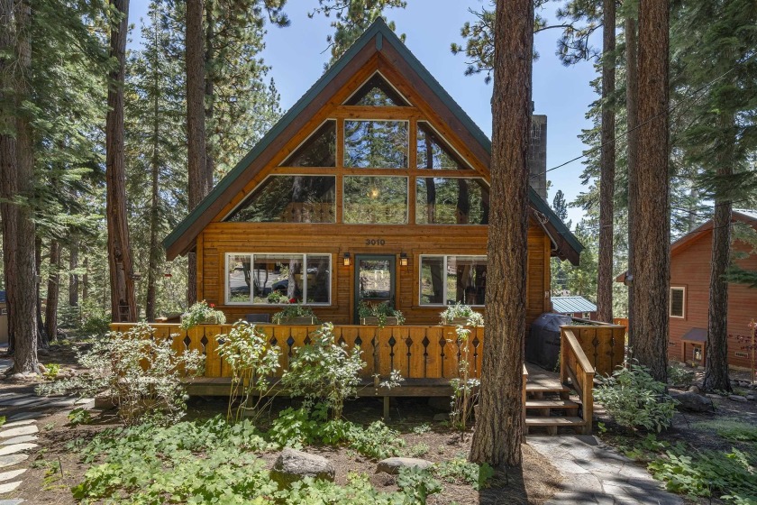 Very charming chalet in an ideal location. Enjoy the large - Beach Home for sale in Tahoe City, California on Beachhouse.com