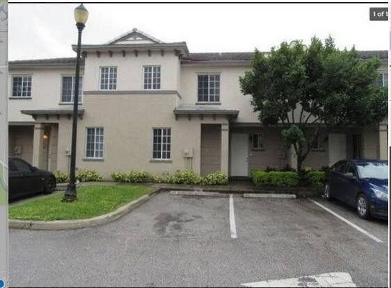 Beautifully maintained property in the desirable Marsh Harbour - Beach Townhome/Townhouse for sale in Riviera Beach, Florida on Beachhouse.com