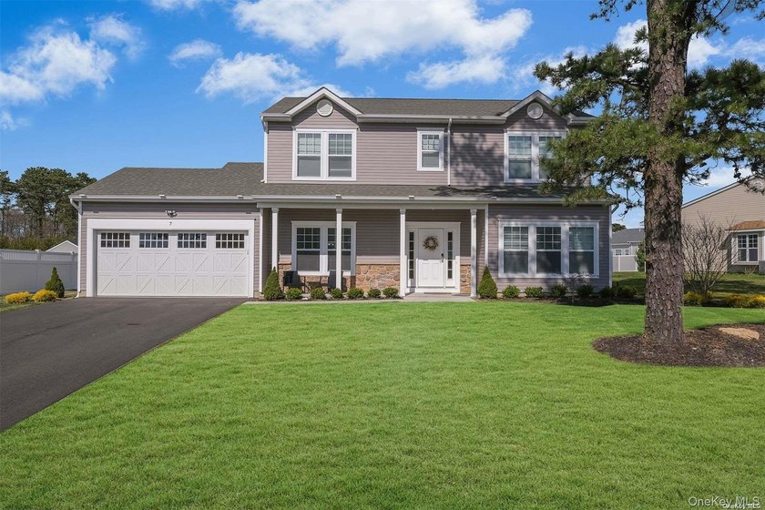 2708 Sq FT | 2023 NEW CONSTRUCTION nestled in the Colony - Beach Home for sale in Shirley, New York on Beachhouse.com