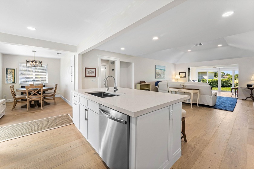 This beautifully redesigned 2-bedroom, 2-bath residence is - Beach Home for sale in Palm Beach Gardens, Florida on Beachhouse.com