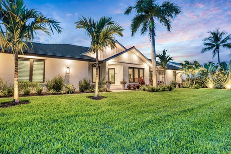 Stunning Custom Waterfront Home on Expansive 160 x 100 Lot. This - Beach Home for sale in Marco Island, Florida on Beachhouse.com