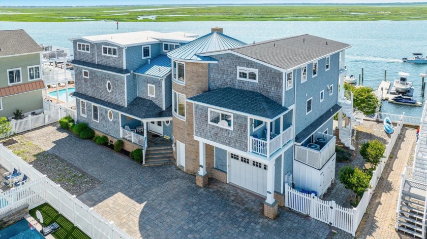 This extraordinary BAY FRONT ESTATE was created to luxuriously - Beach Home for sale in Sea Isle City, New Jersey on Beachhouse.com