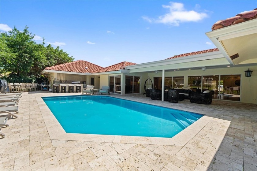 Stunningly renovated home in exclusive Delaire CC with 24-hour - Beach Home for sale in Delray Beach, Florida on Beachhouse.com