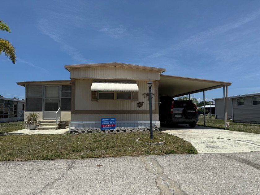 LOW LOT RENT $688 includes water,sewer,garbage. Partially - Beach Home for sale in Ruskin, Florida on Beachhouse.com