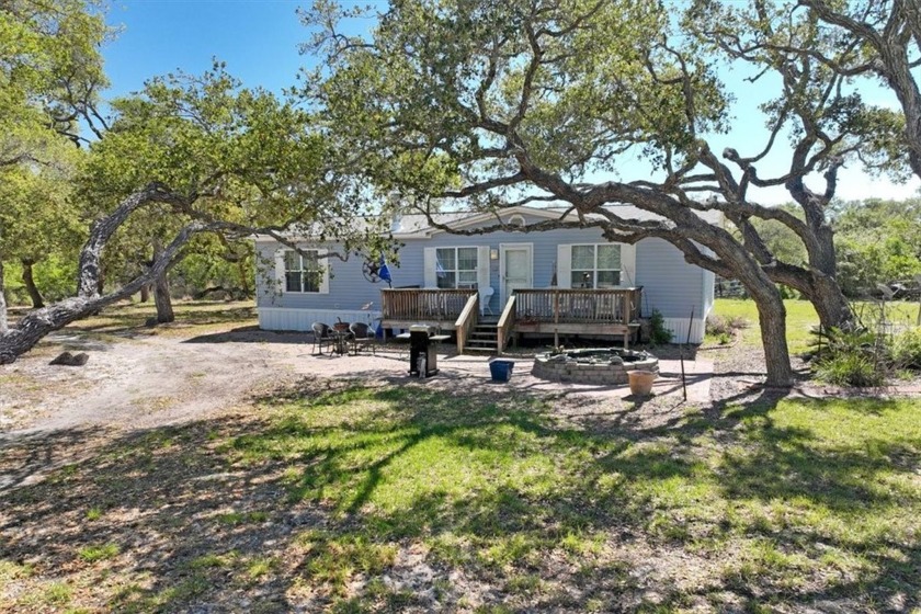 Wonderful 6.808 acre property in Lamar with three bedroom two - Beach Home for sale in Rockport, Texas on Beachhouse.com