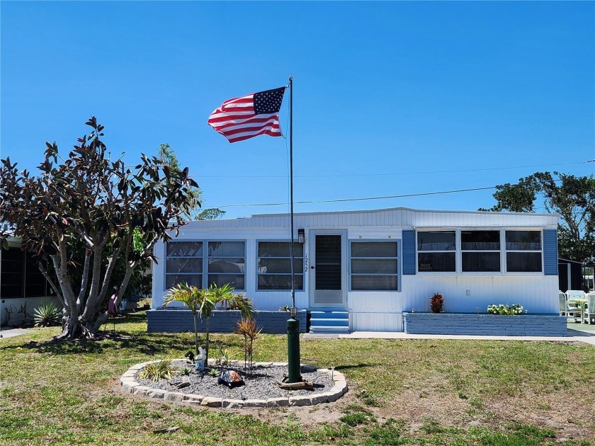 Come see this furnished 2 bedroom, 2 bath double wide home in - Beach Home for sale in Englewood, Florida on Beachhouse.com