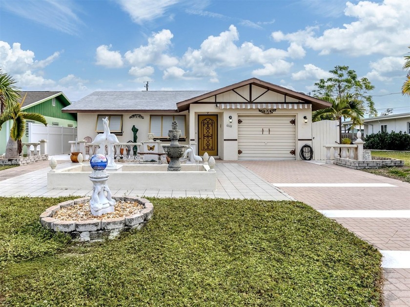 Discover a blend of comfort, convenience, and coastal living in - Beach Home for sale in Venice, Florida on Beachhouse.com