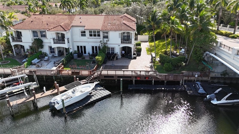 Boater's Dream Home! This stunning 2-story townhouse on an - Beach Townhome/Townhouse for sale in Hollywood, Florida on Beachhouse.com