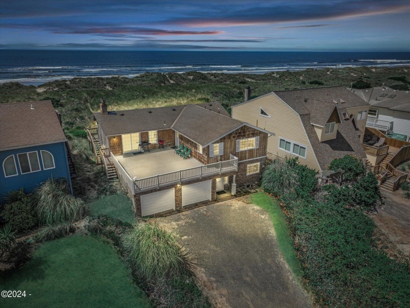 Experience Oregon Coast living at its finest in this spacious - Beach Home for sale in Waldport, Oregon on Beachhouse.com